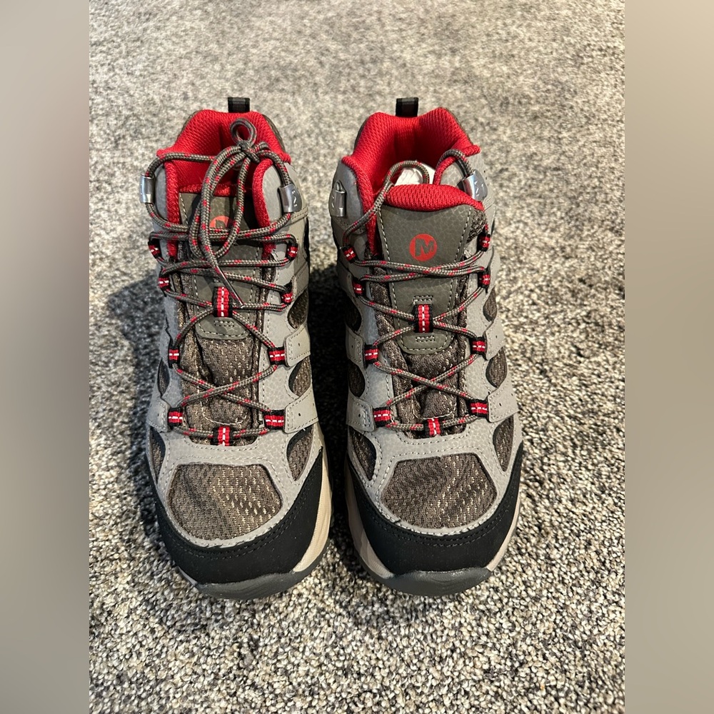 Kids Hiking Shoes - Gray and Red